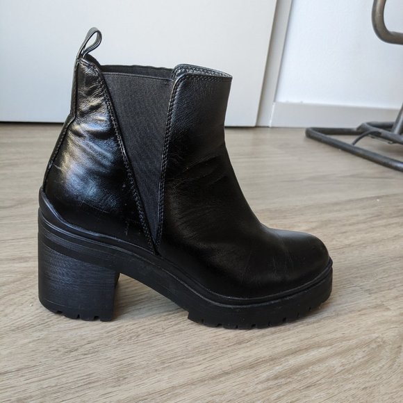 Jeffrey Campbell ESCOB Platform Chelsea Boots (Size: 8) - Picture 5 of 10